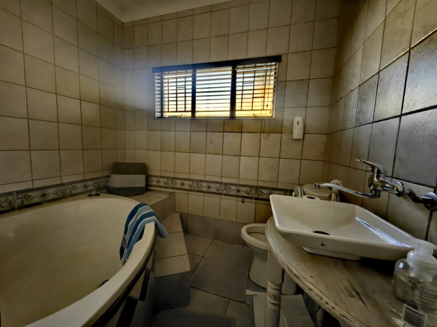 4 Bedroom Property for Sale in Protea Park North West
